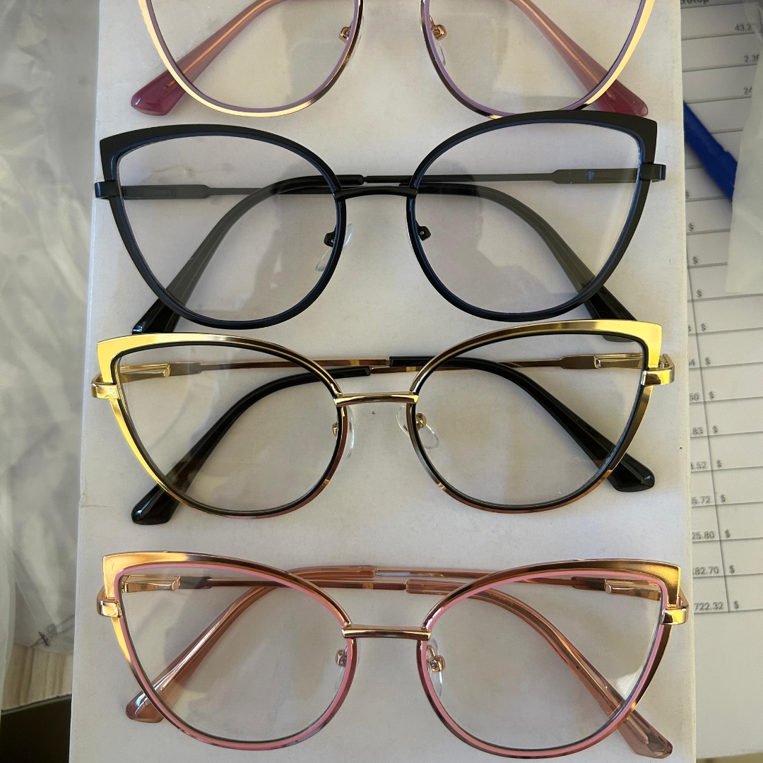 PHOTOCHROMIC GLASSES