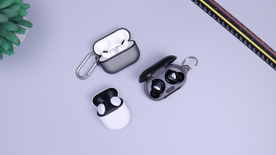 Wireless earbuds with case